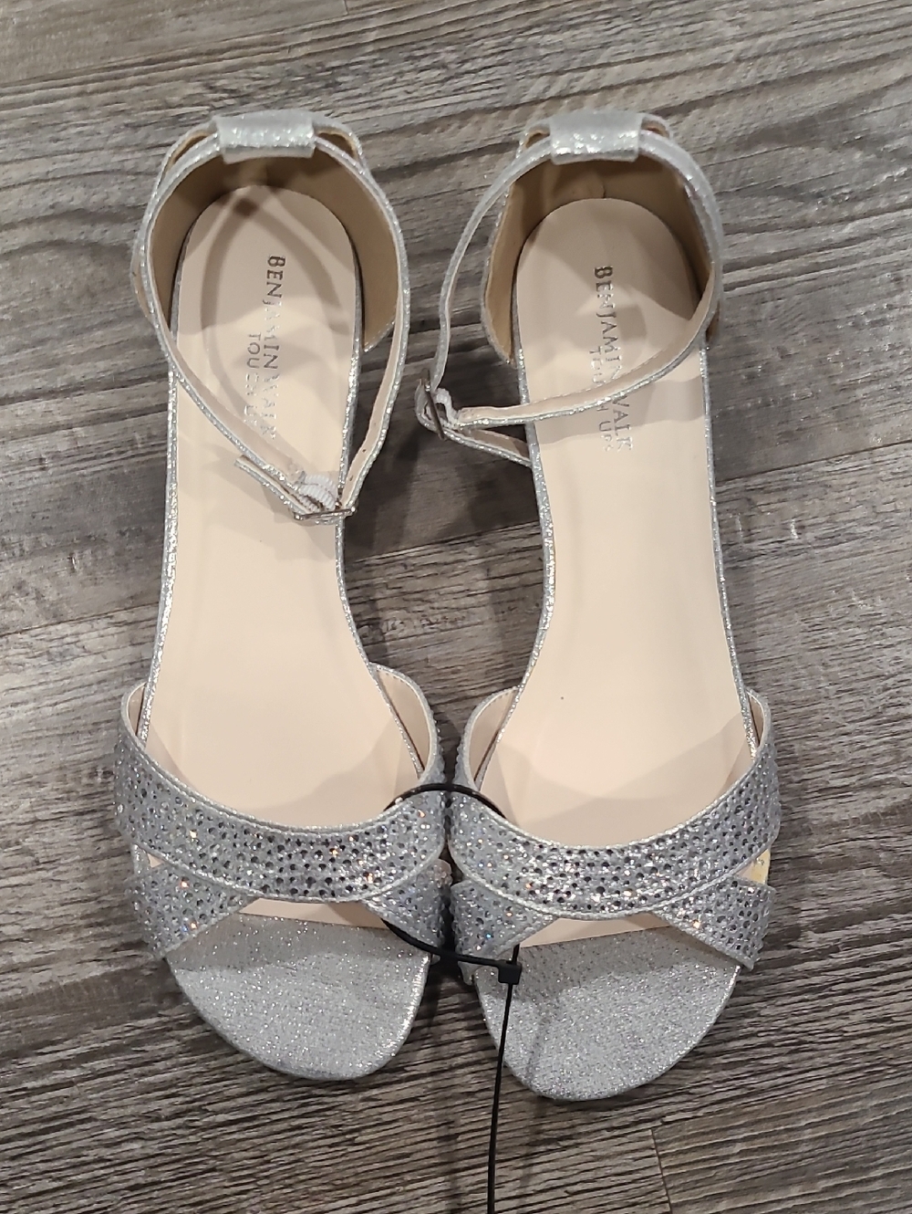 Benjamin Walk Silver Shimmer Low Wedge Sandals Size 7.5 - Picture 4 of 6